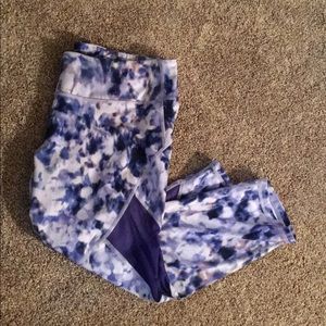 Old Navy Cropped Workout Leggings